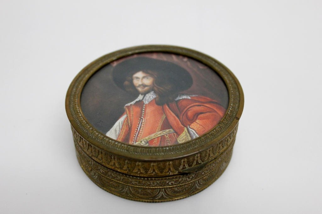 Carved Brass Box w Portrait: Diameter: 3.75 inches.
