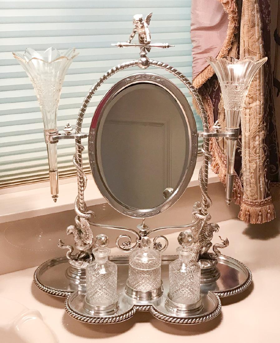 In Manner of Christoplhke Centerpiece (1 of 5)