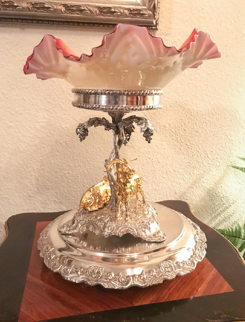 Fine Quality Silver Plate Centerpiece (1 of 2)