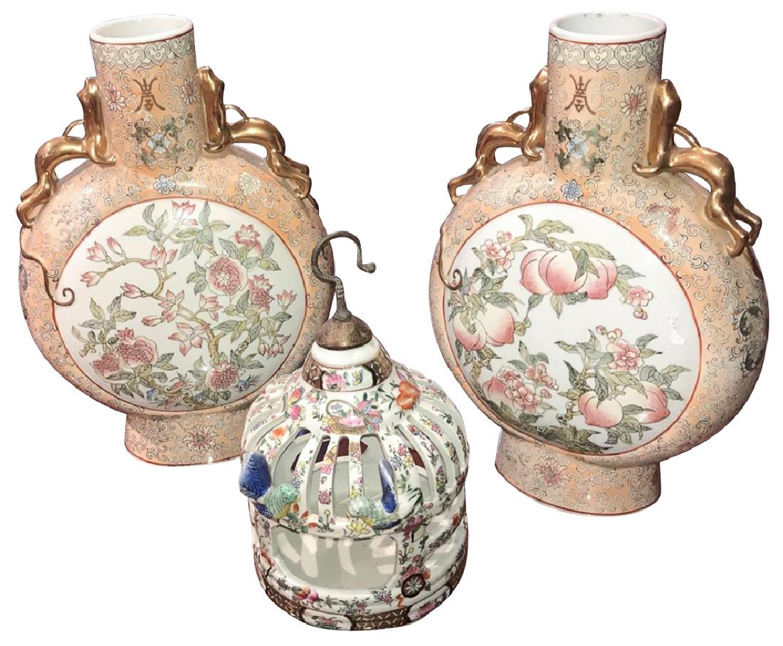 Nice Pair Of Chinese Porcelain Vases (1 of 2)