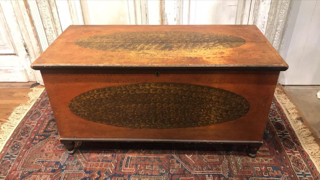 American Pennsylvania Dutch Blanket Chest. (1 of 4)