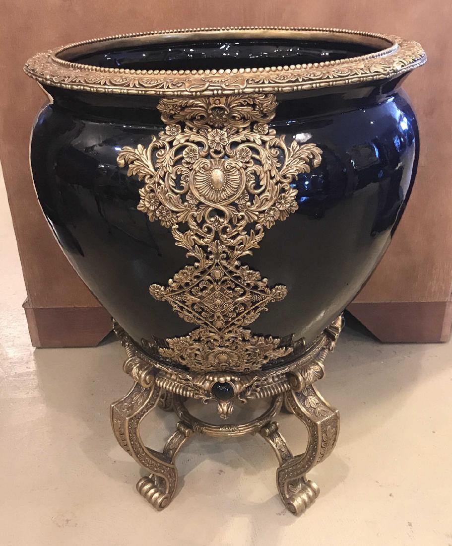 Continental Porcelain Fishbowl. (1 of 4)