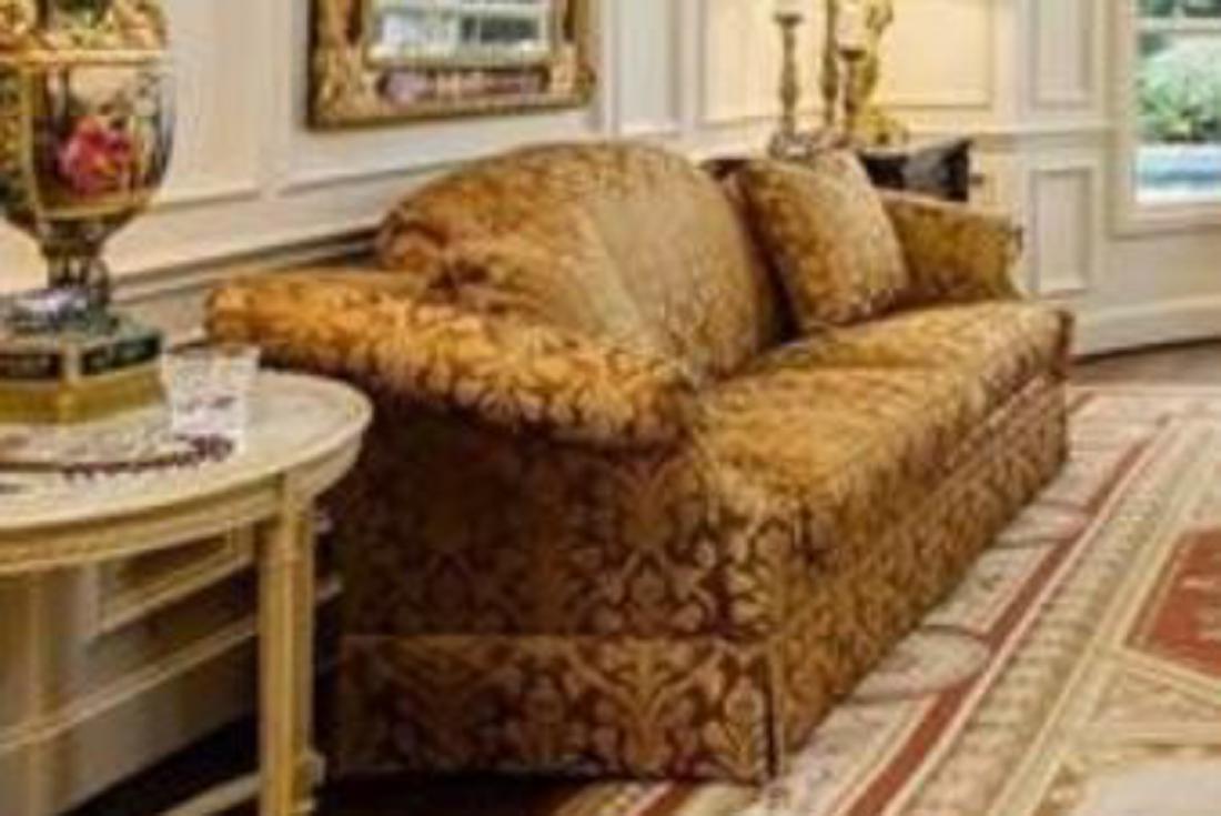 Drexel Heritage Collection Sofa. (1 of 8)