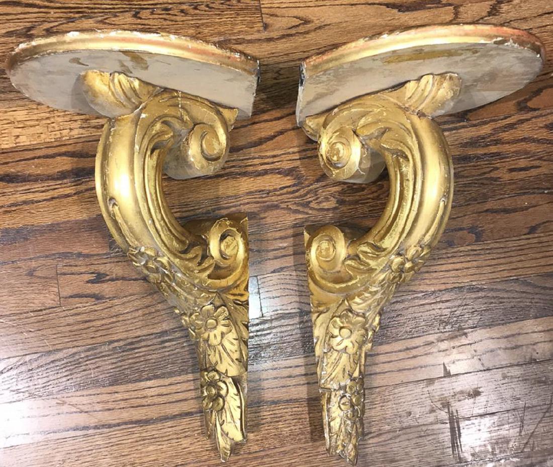 Pair of Gilt Corner Brackets (1 of 5)