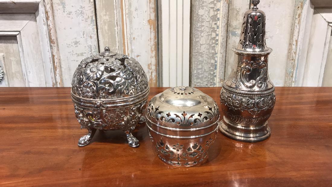 Lot Of Potpourri And String Holders (1 of 7)