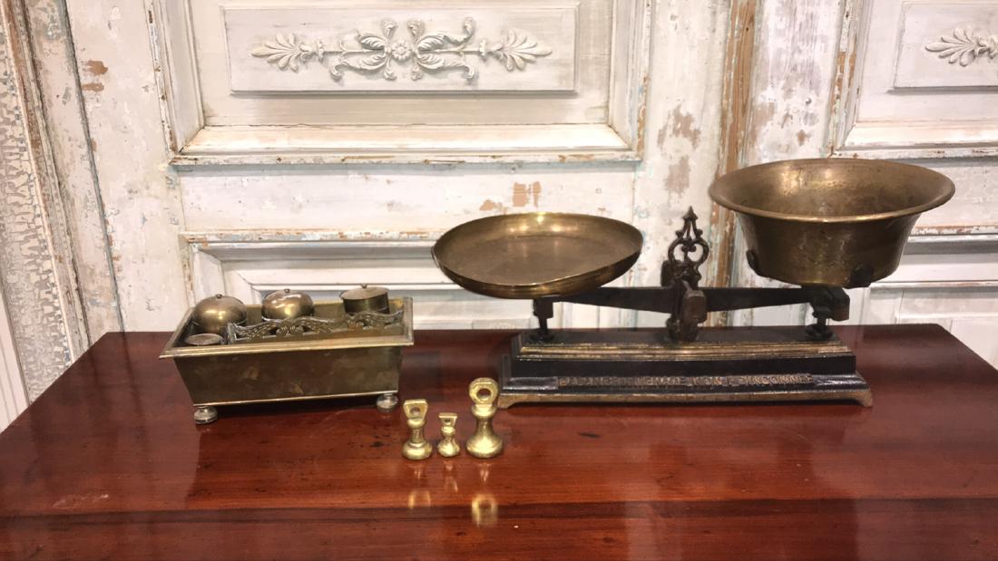 Antique Scale With Various Weights (1 of 5)