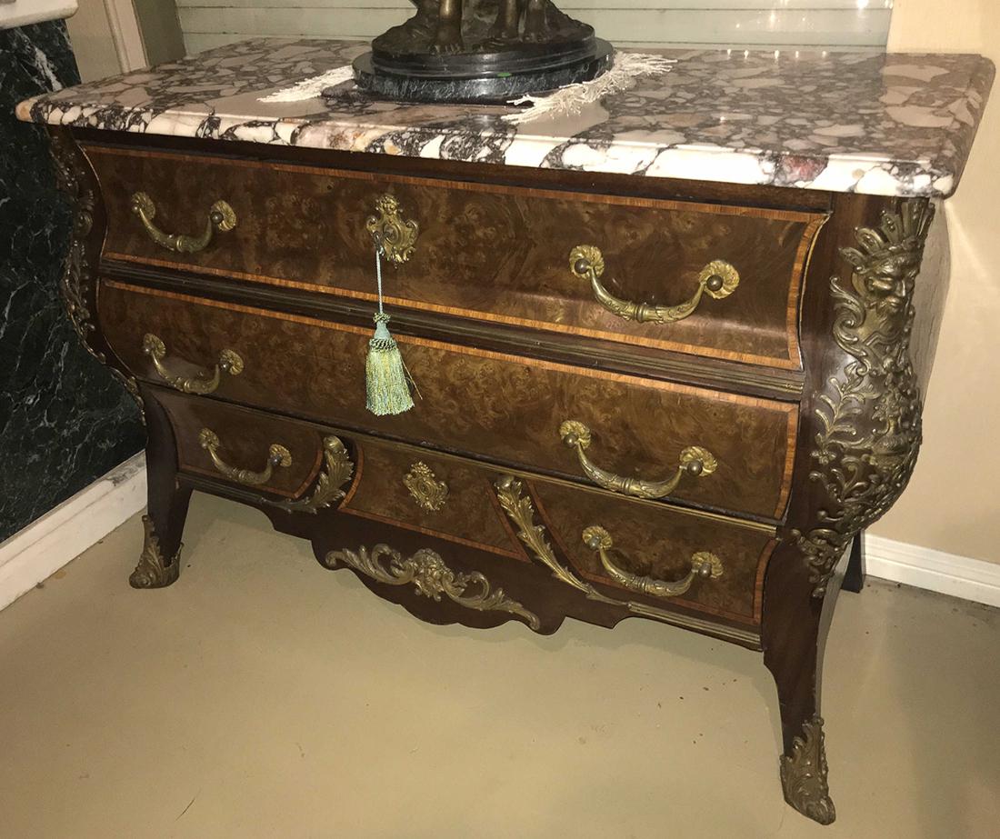 19th Century French Commode. (1 of 2)
