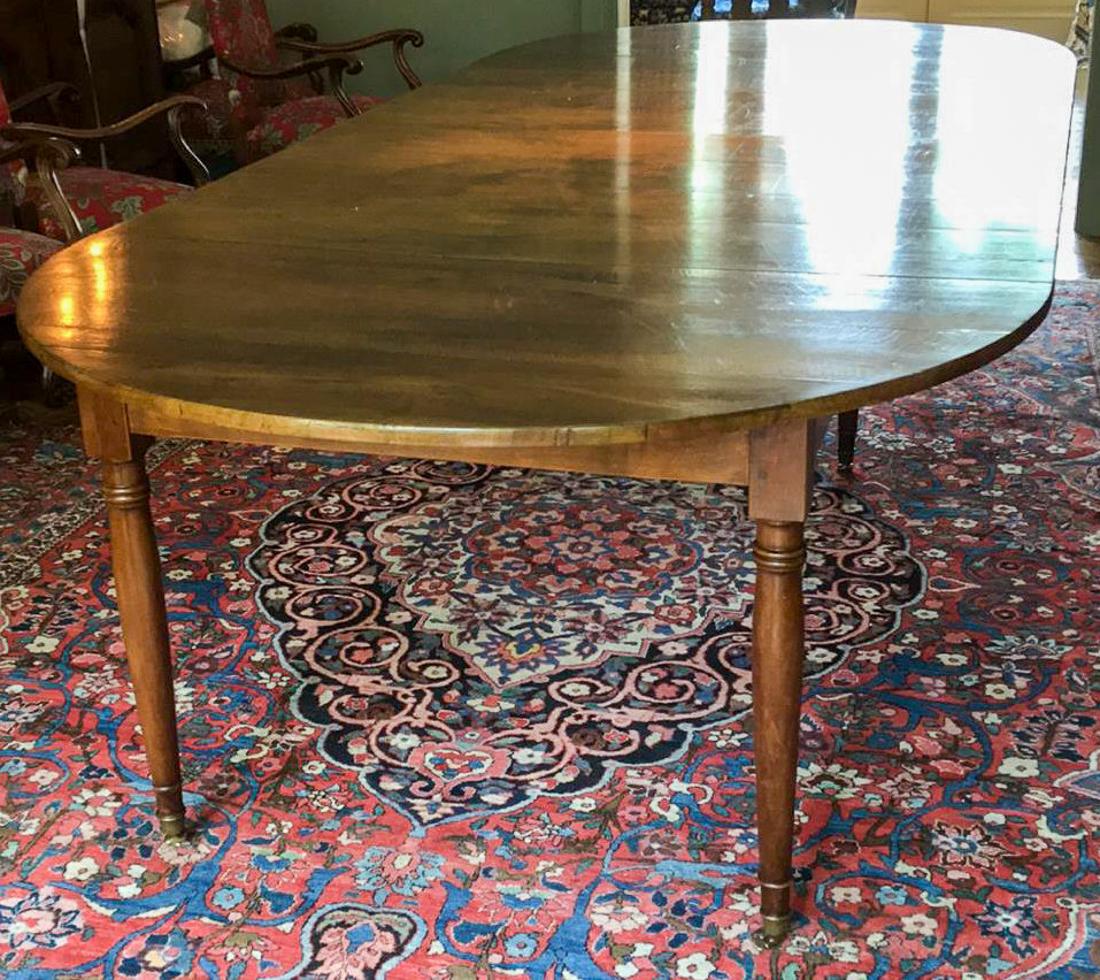 English Dining Table. (1 of 10)