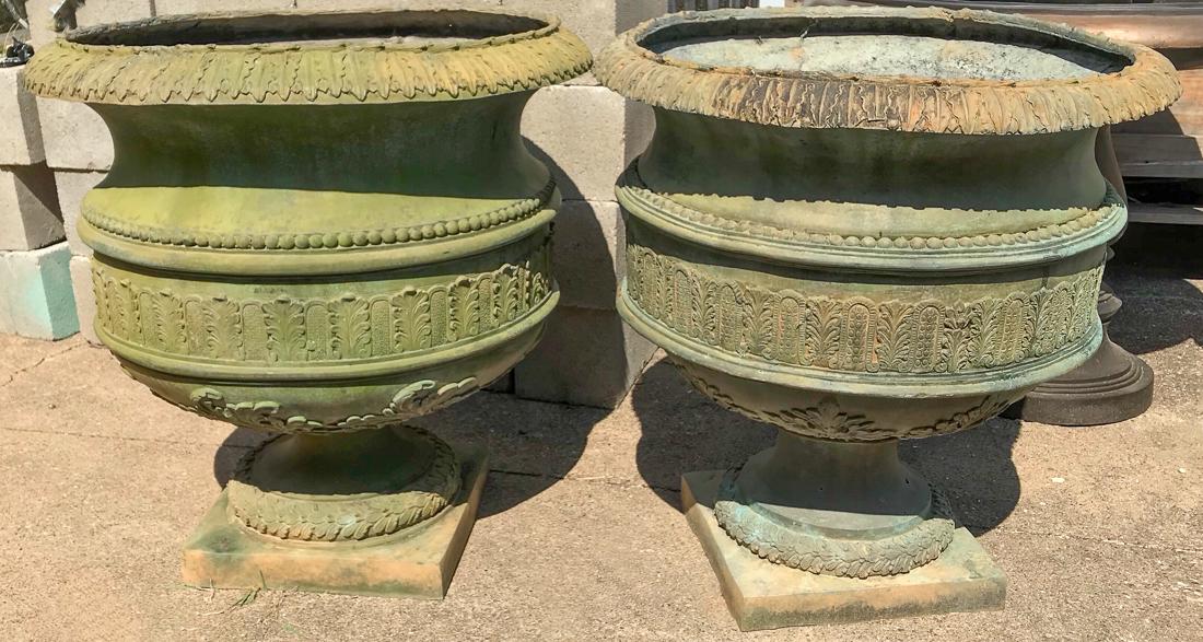 Pair of antique garden urns (1 of 3)
