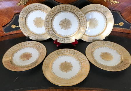 6 Sevres dessert plates: 6 numbered dessert plates from an original set of 300. Made by Sevres for the Chatuau de Trianon in 1846. Once belonging to notable NYC designer WIlliam Pahlmann. 9 inches Good condition