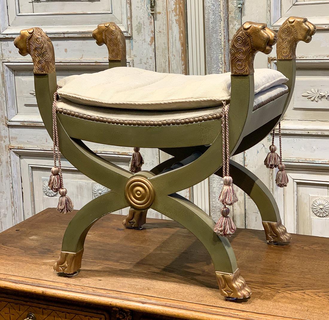 Neoclassical Lacquered Bench. (1 of 4)