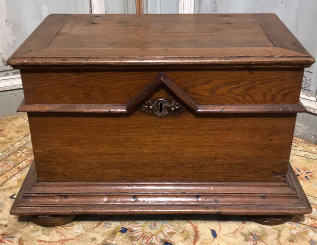 English Oak Strong Box. (1 of 3)