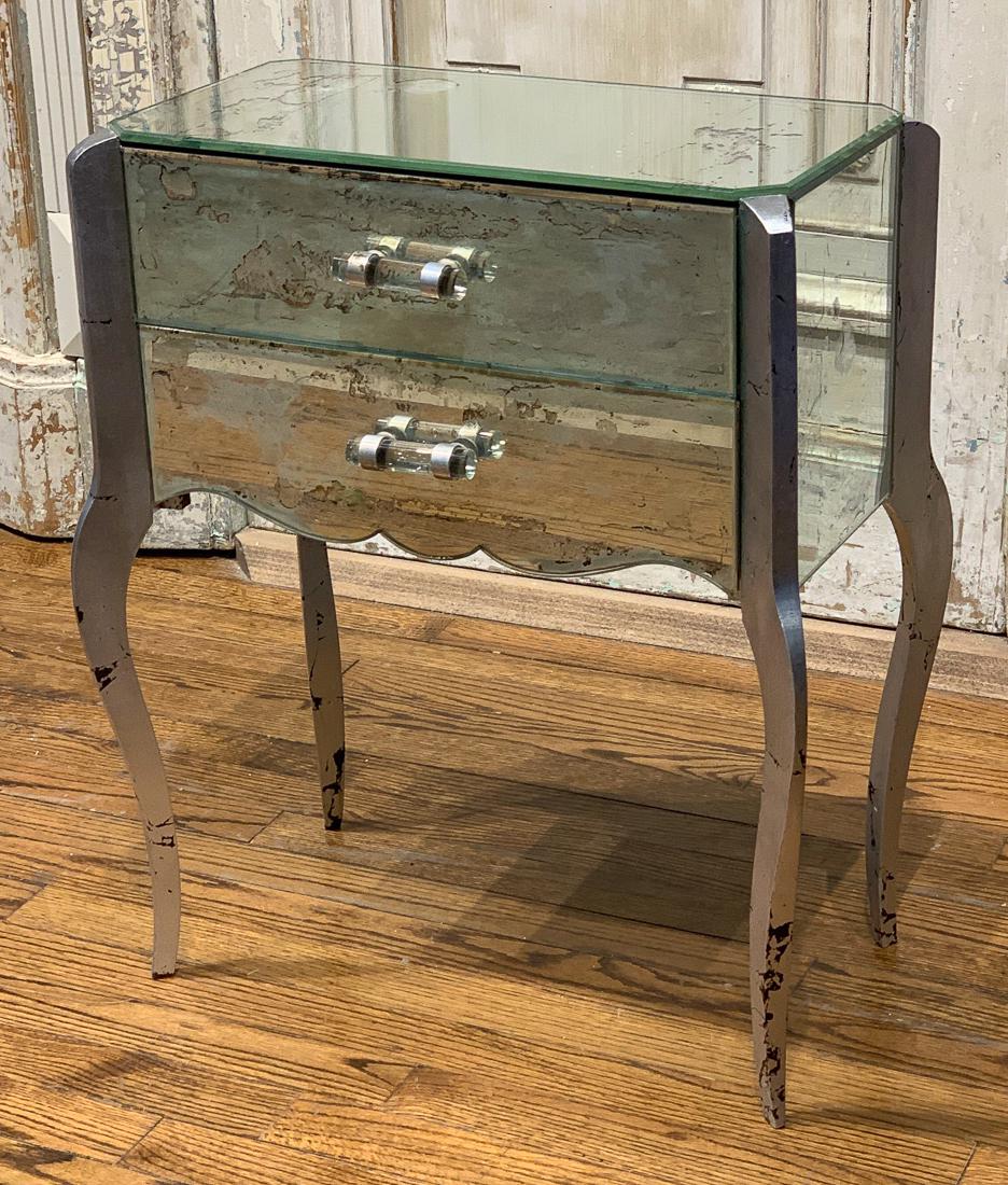 Hollywood Mirrored Side Table. (1 of 6)