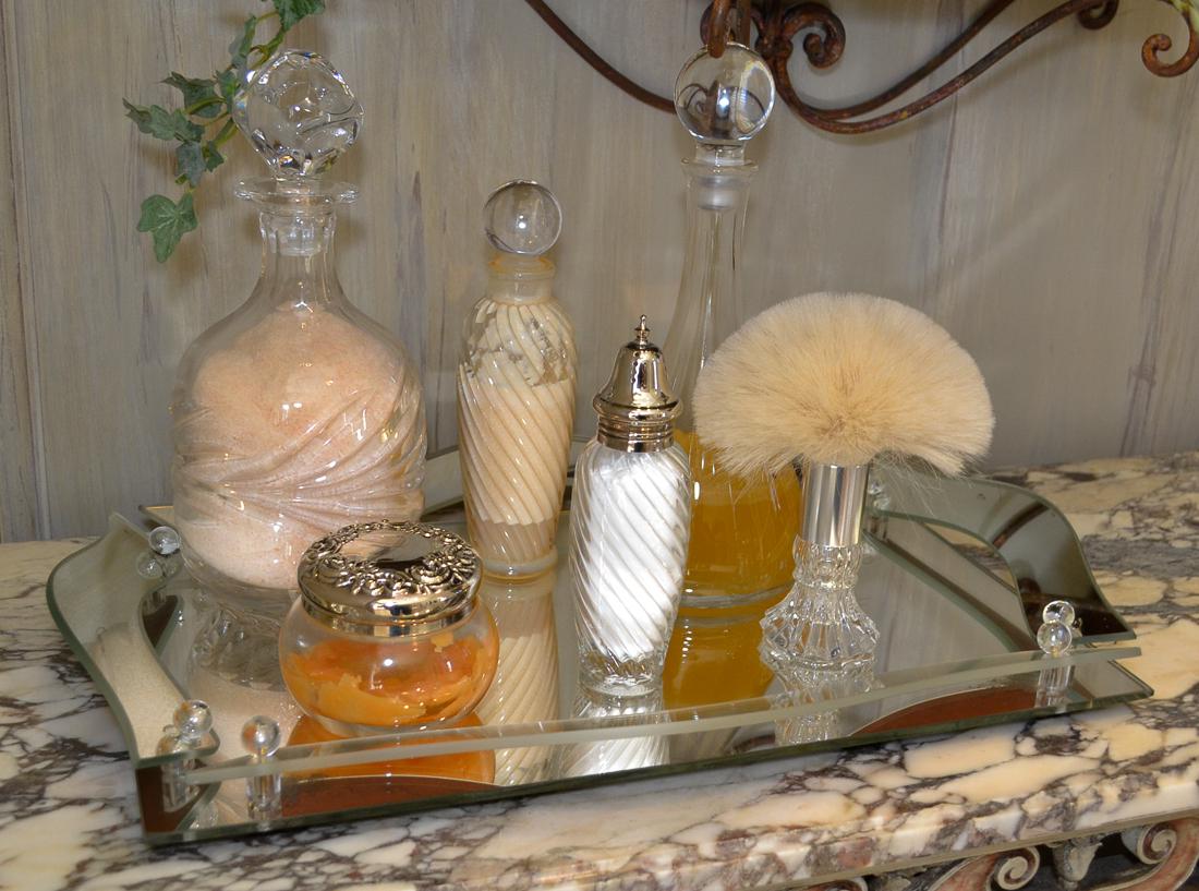 7 Pc. Vanity Set. (1 of 2)