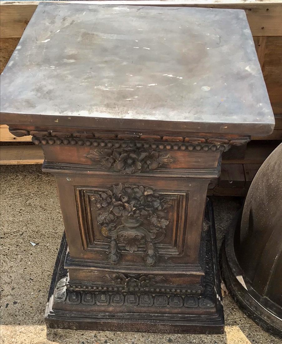 Single garden pedestal (1 of 3)