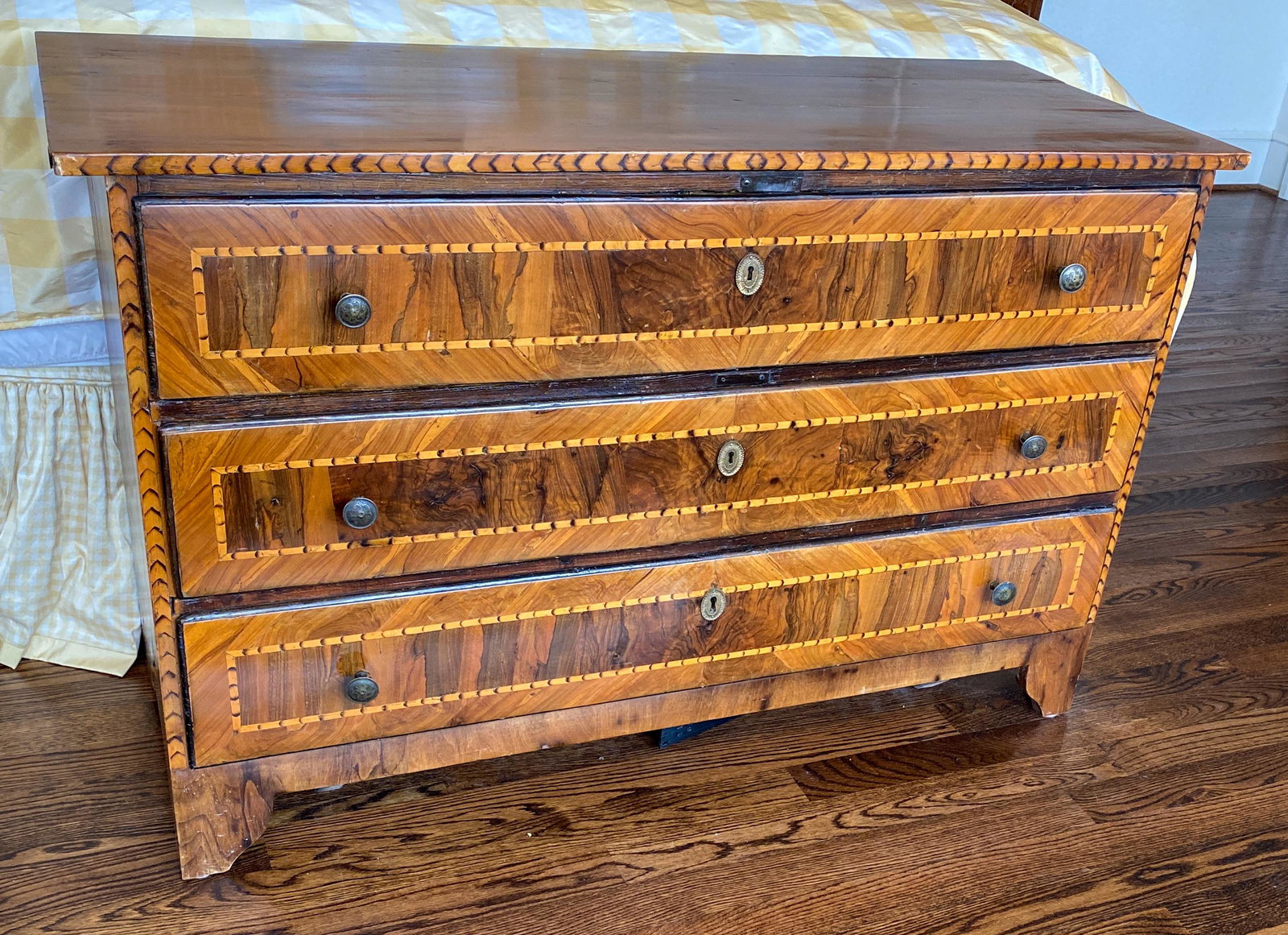 An Italian Inlaid Commode, Fitted As Tv Cabinet: 21.5 X 51 X 32.5 Chest With Tv Lift Built In - Tv Is Bolted Inside And Buyer Will Need To Convey Extra Weight To Shipper. Top Is Attached With Velcro; Non-operable Drawers/no Remote.