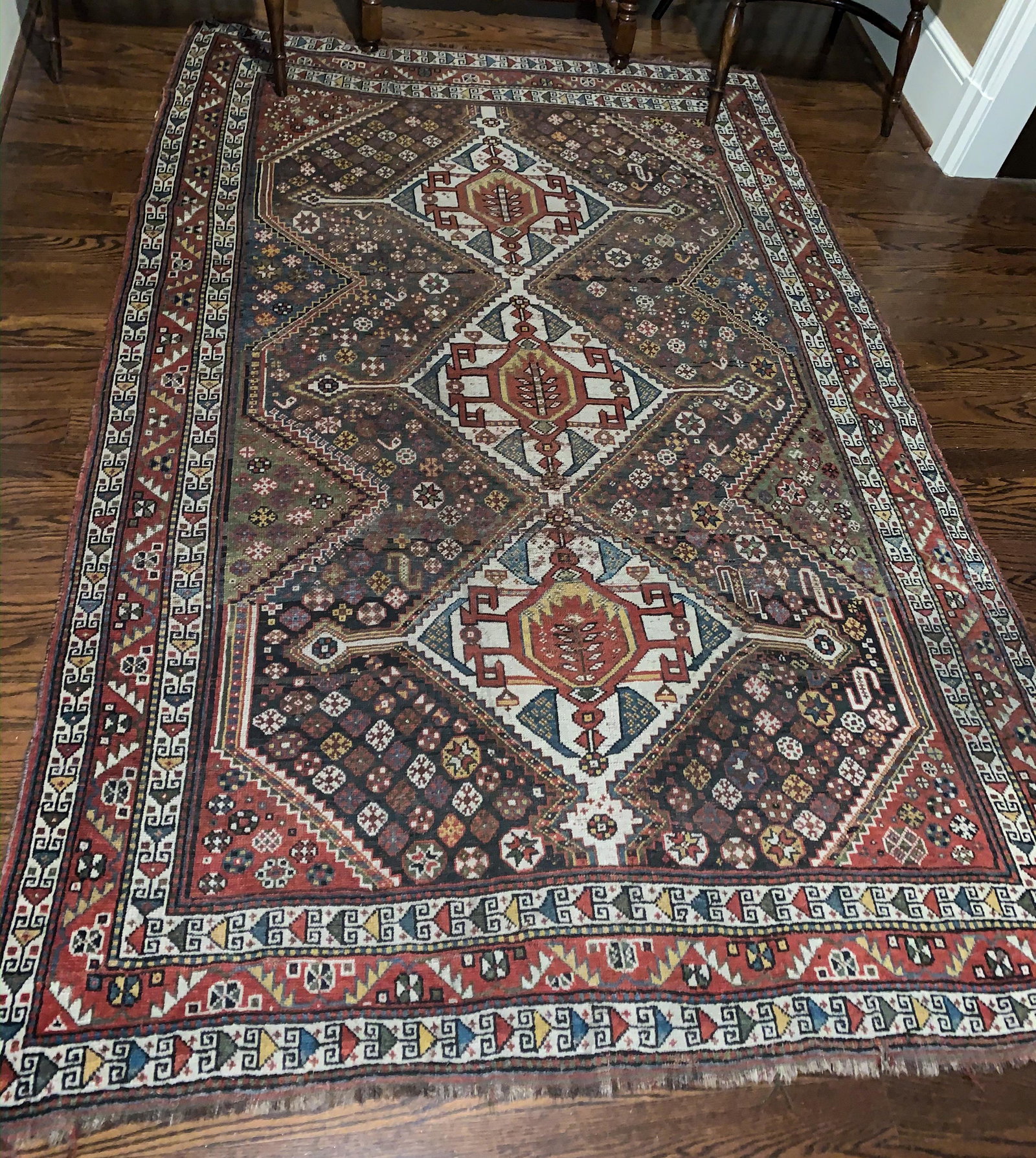 Area Rug: (t5)