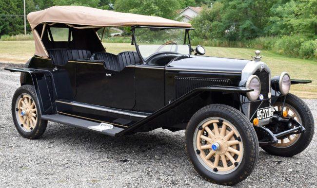 Buick 1925 4 Door Convertible Touring Car: Car Has Modifications To Body, Interior And Motor. Available For Full Inspection During Preview And Mechanics Welcome To Assess.