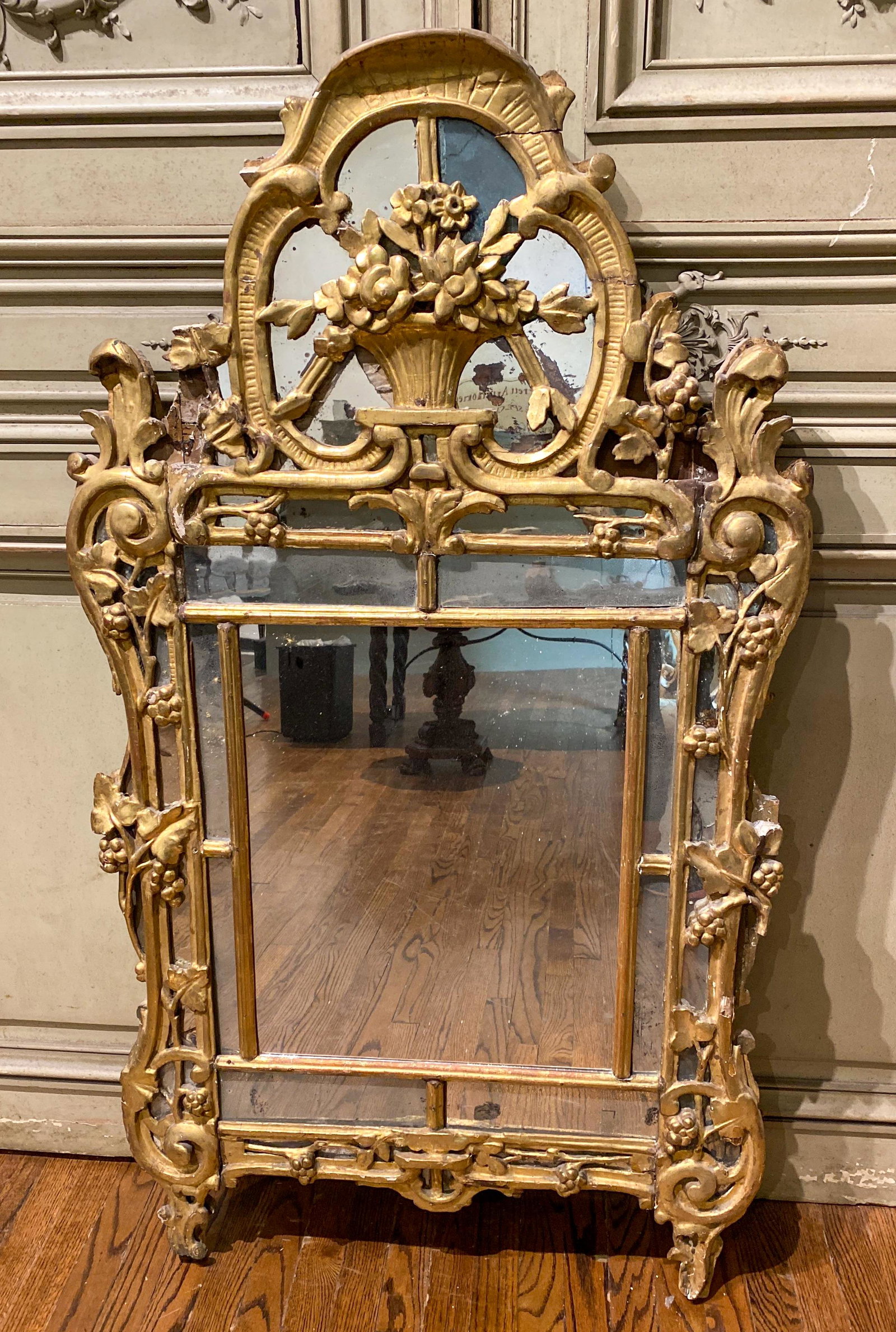 18th C. Northern Italian Gilt Mirror: Good Antique Condition, Minor Losses 55x31
