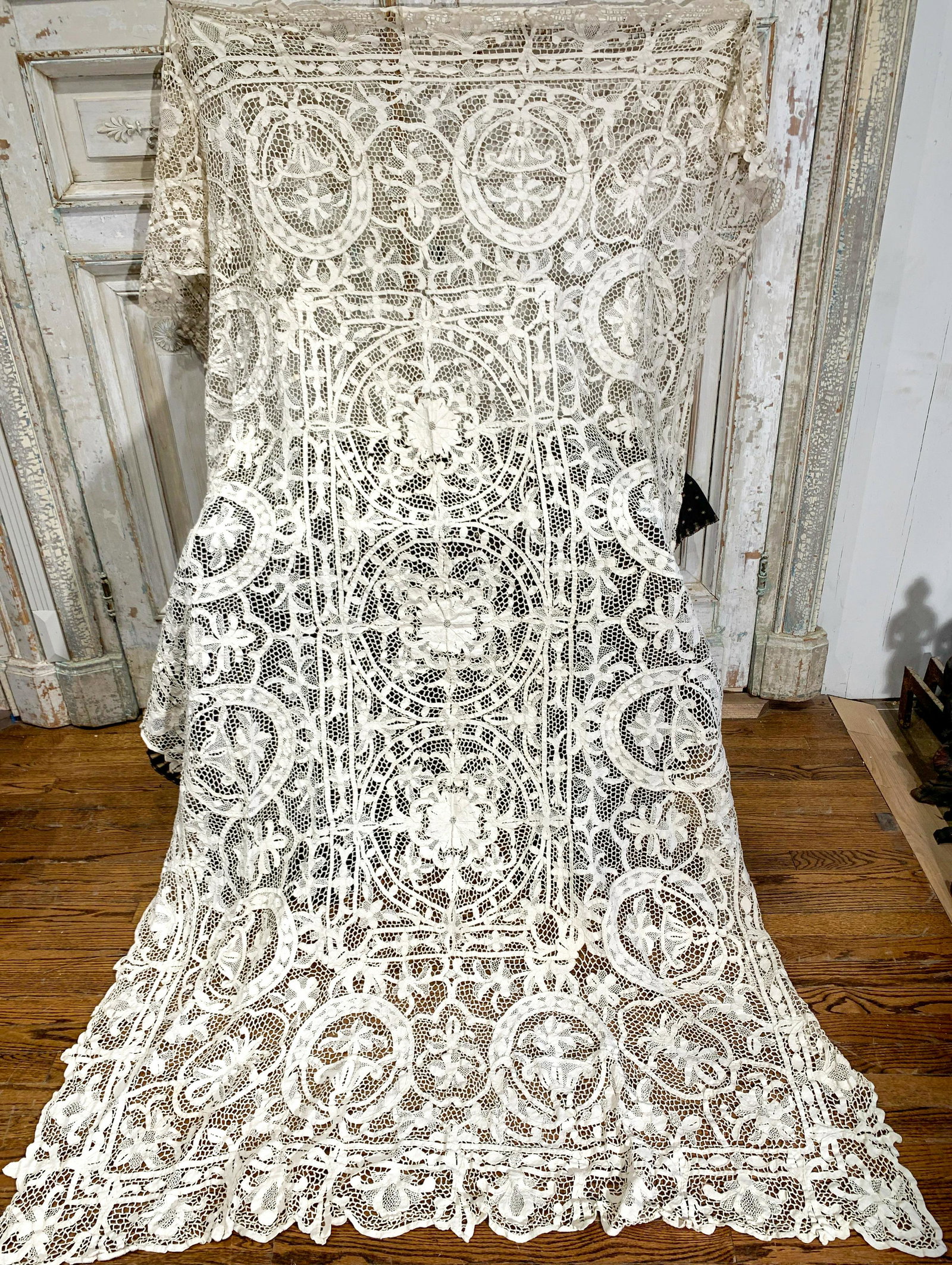 A Nice Battenburg Lace Table Cloth: Good Condition, 54 X 84 No Obvious Damages