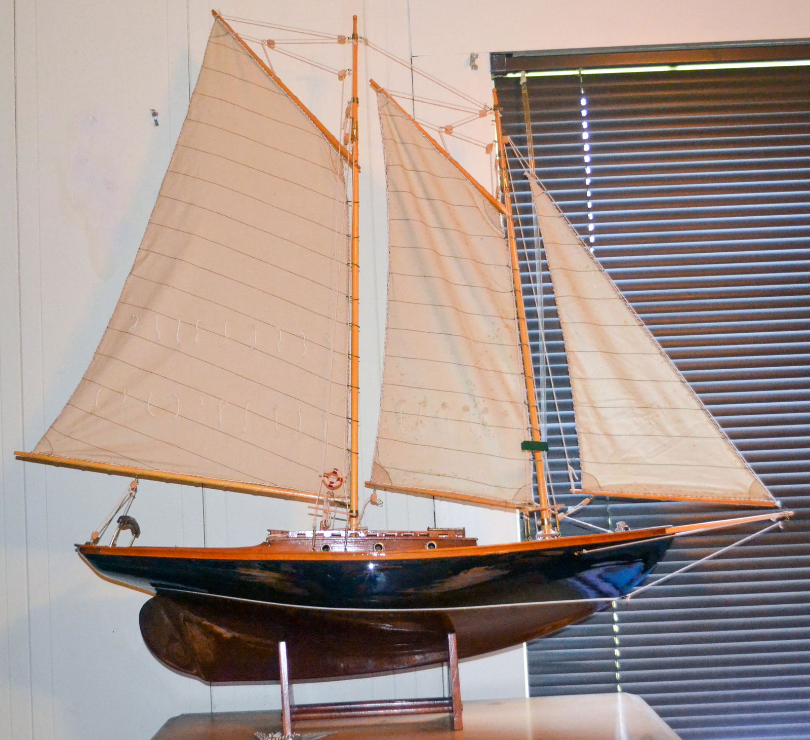 Authentic Models Friendship Yacht With Stand: Canvas Rig, Creaking Wood. Mahogany And Muted Colors. Made In Zeewolde, Netherlands. Large Premier Model Ship. 47hx10x45.5w. Excellent For Age.