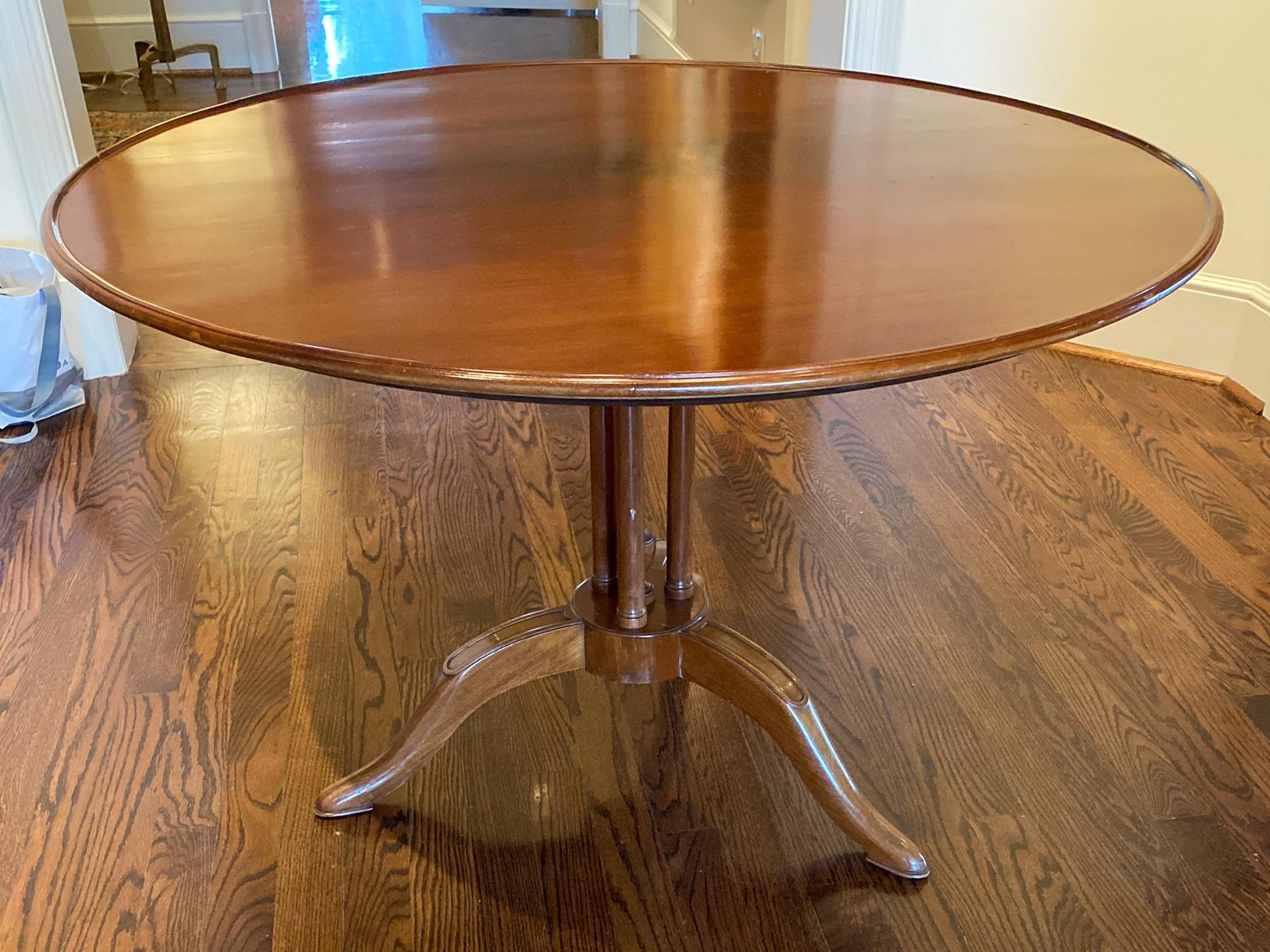Fine Quality English Regency Style Center Table: faded mahogany, 44x29h Excellent Condition 19th c,