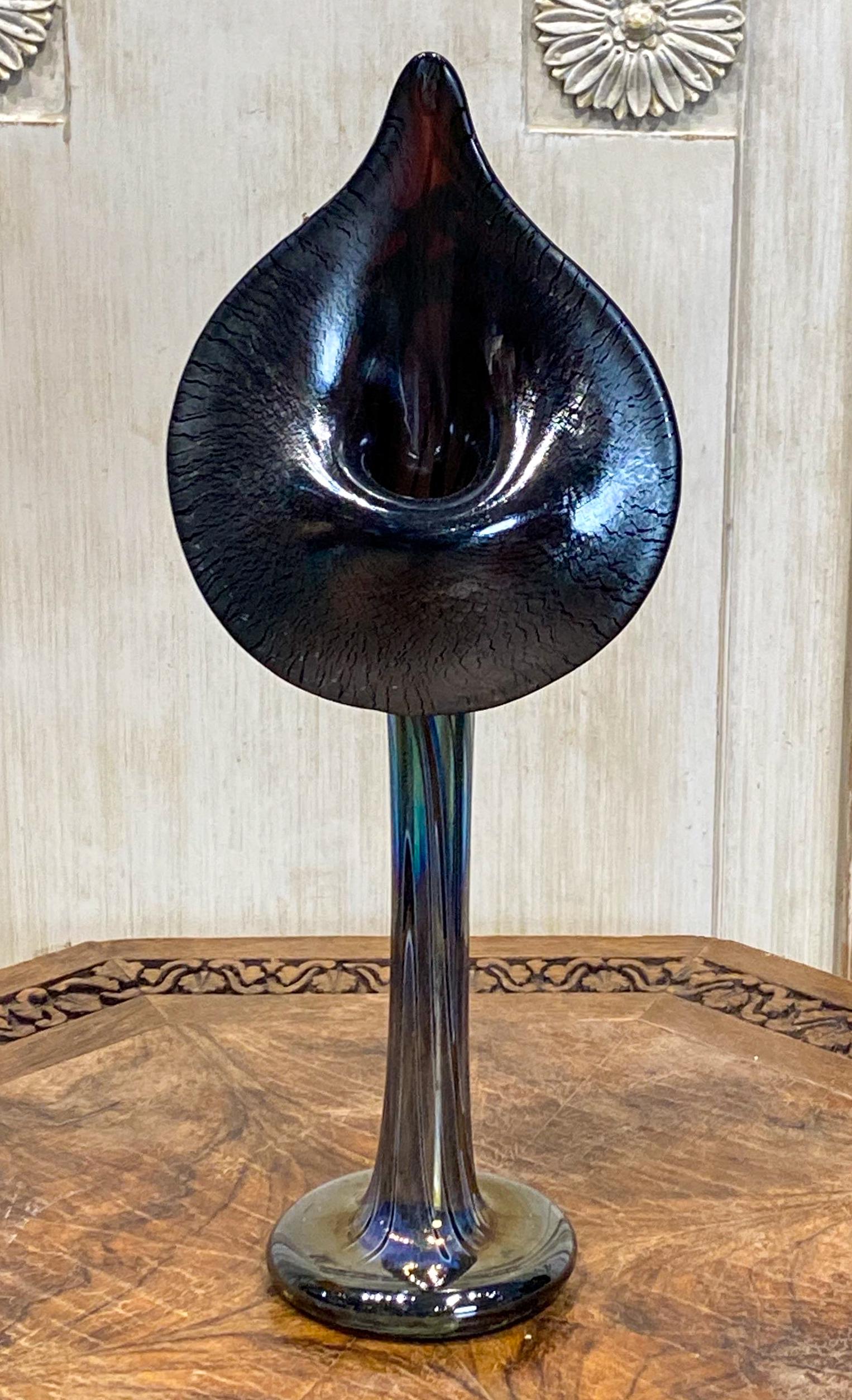 Tiffany Style Tulip Vase: 13x5.25 Excellent condition