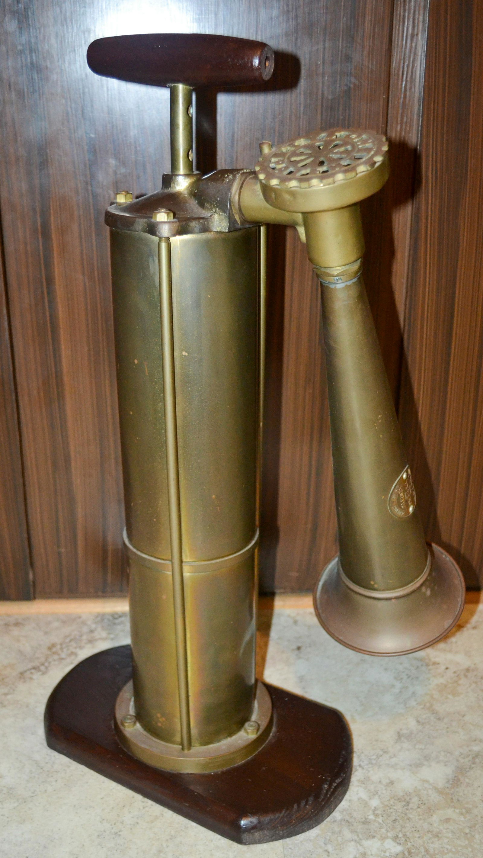Tyfon horn best sale
