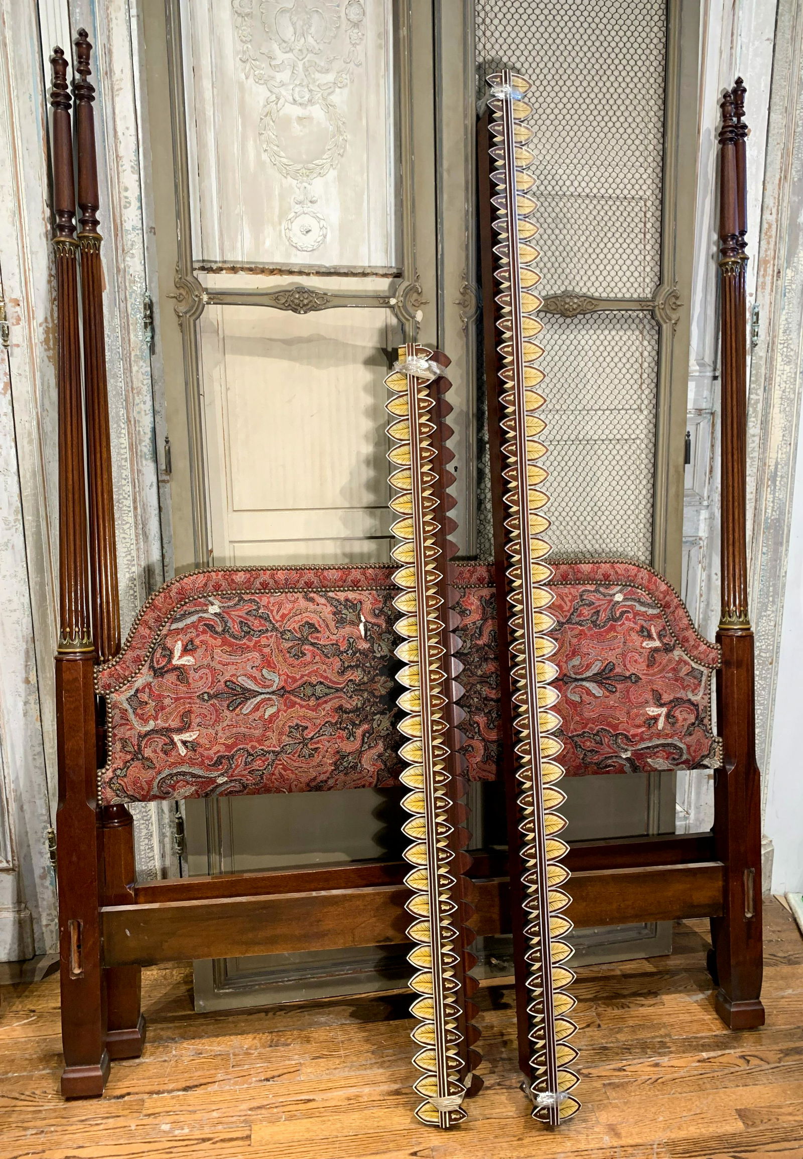 Sheraton Style Mahogany 4 Poster Tester Bed: .