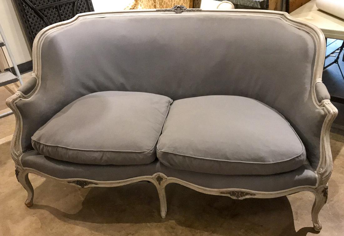 French Settee: See Photos For Good Condition. Needs Cleaning.