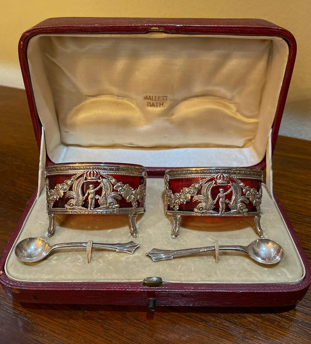 Pair Of Cranberry Salt Cellars: Nathan & Hayes, Mallet Bath. C1880, See Photos. Good Condition.