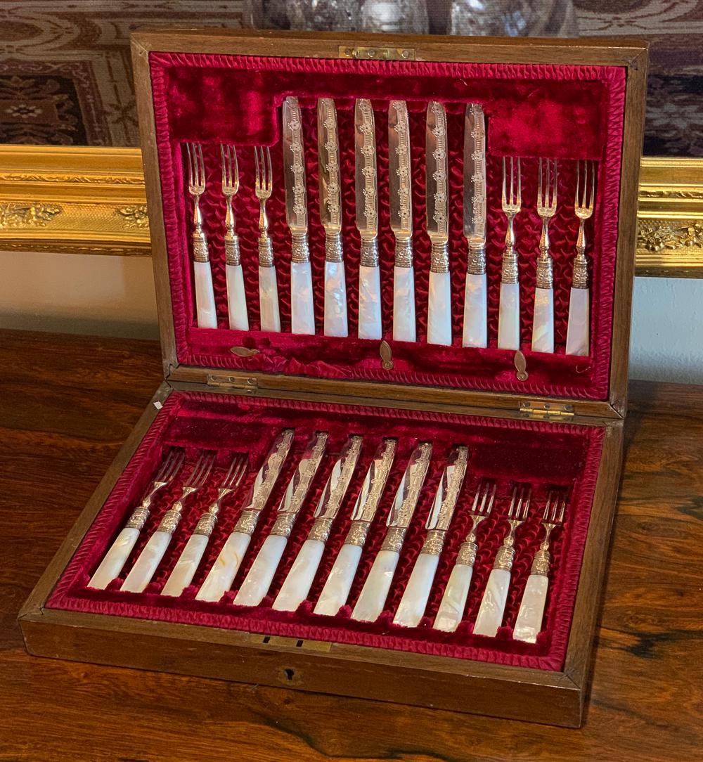 Silver Fish Set With Mother-of-pearl Handles: Set Of 12 Forks And Knives. Each Knife 8, Forks 6.5. Rarely, If Ever, Used. Marked A & D for Allen and Darwin, with Sheffield Marks. See Photos For Good Condition.