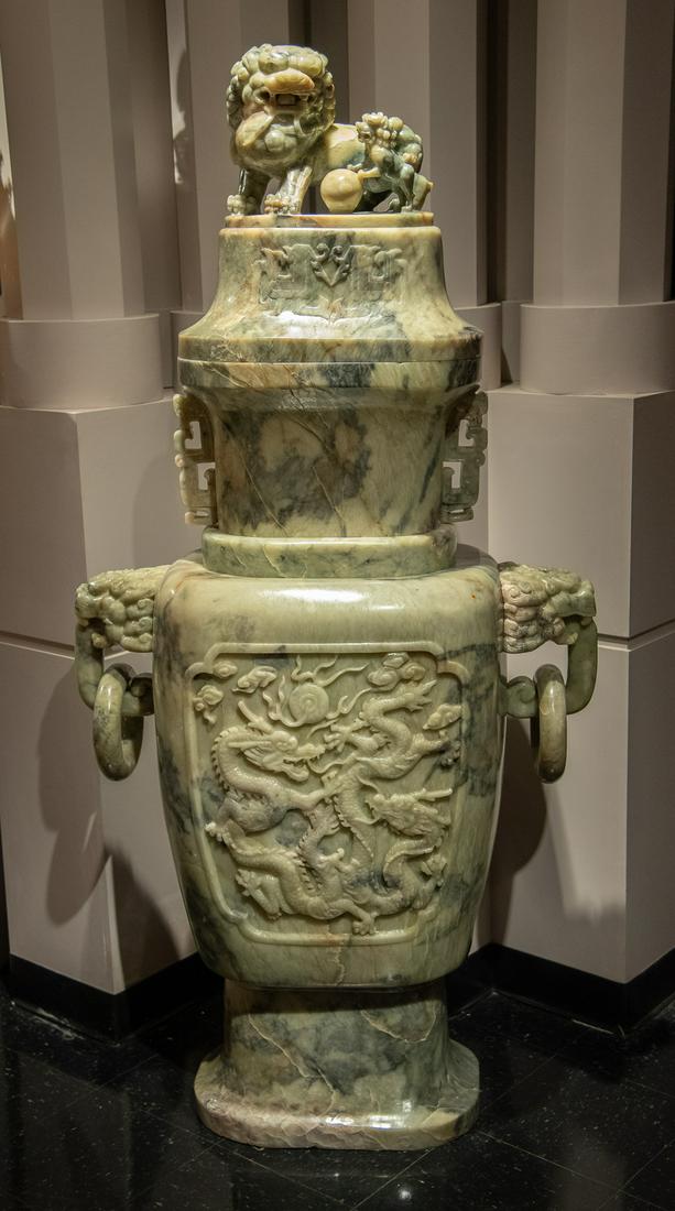 Life-size Jadeite Covered Vase: Massive Chinese Carved Serpentine Jadeite Covered Vase. Very Good Condition As Shown In Photos. Note: We Will Not Provide Loading Or Packing Help For This Piece. It Will Need To Be Removed From Our Ga