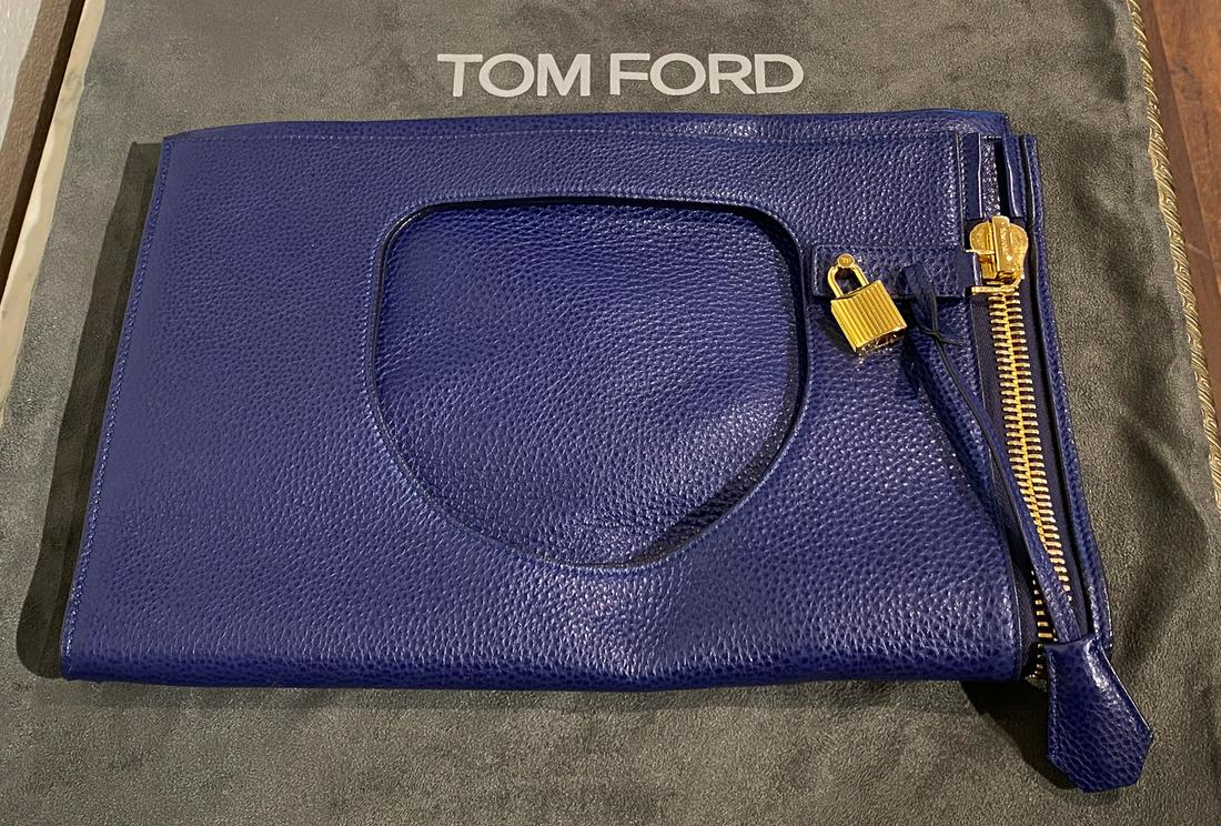 Tom Ford Alix Bag In Purple Leather: This Bag Can Be Carried By Handles Or Folded And Carried As A Clutch. Nice, Contemporary Bag In Very Good Condition As Shown. Has Lock, Clochette With Key, And Dustbag.