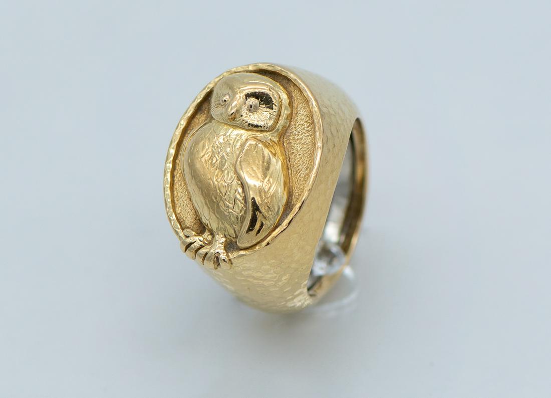 David Webb Owl Signet Ring: 18k, 15 Grams. Size: 6.5.