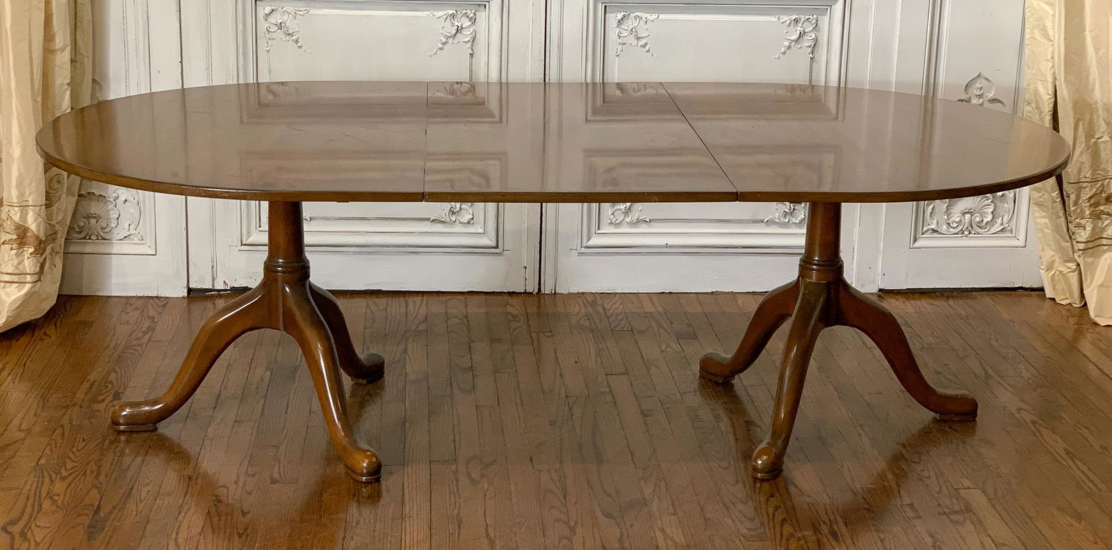 Tilt Top Dining Table (1 of 10)