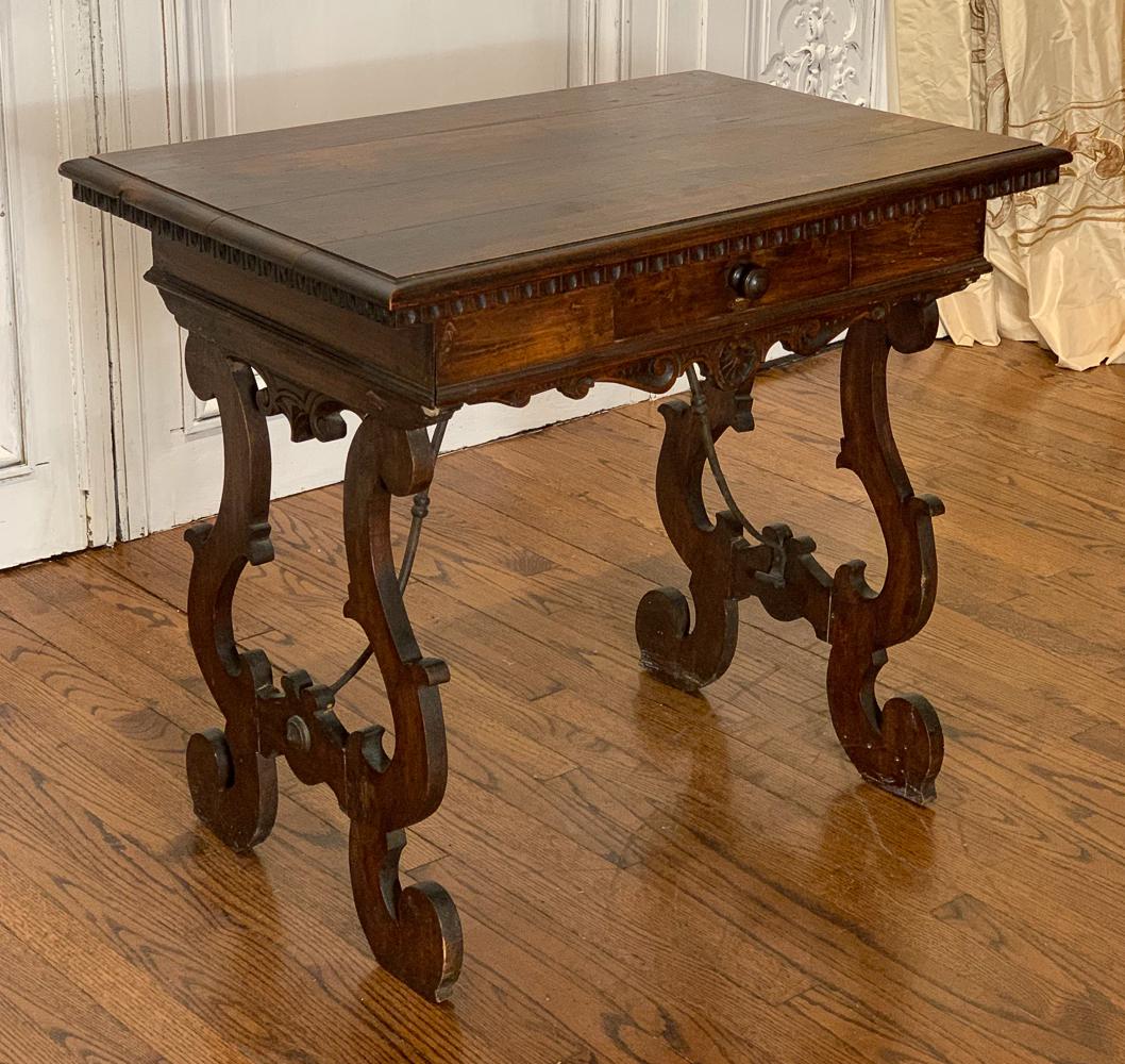 Small Italian Side Table (1 of 9)