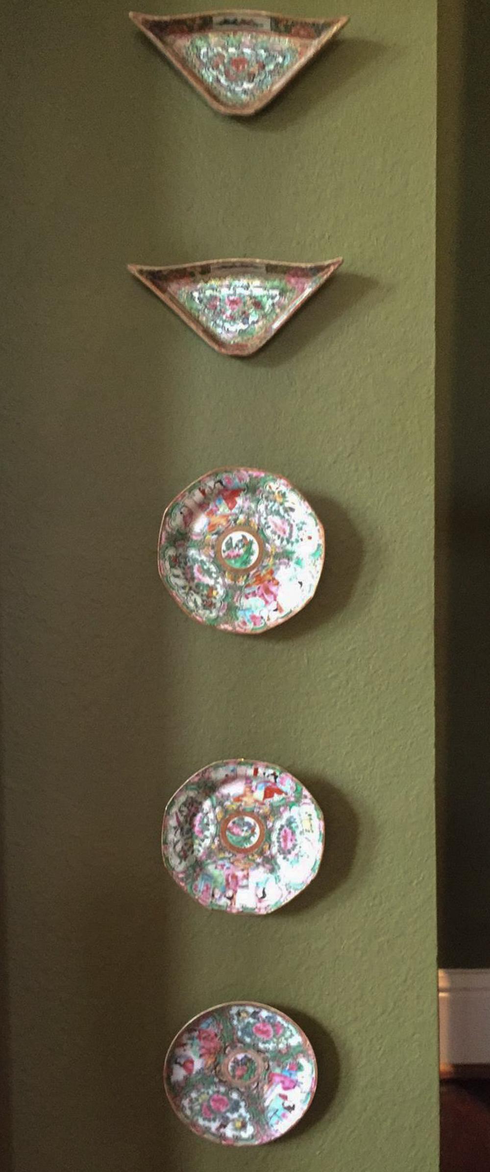 4 Antique Chinese Rose Medallion Porcelain Items (1 of 3)