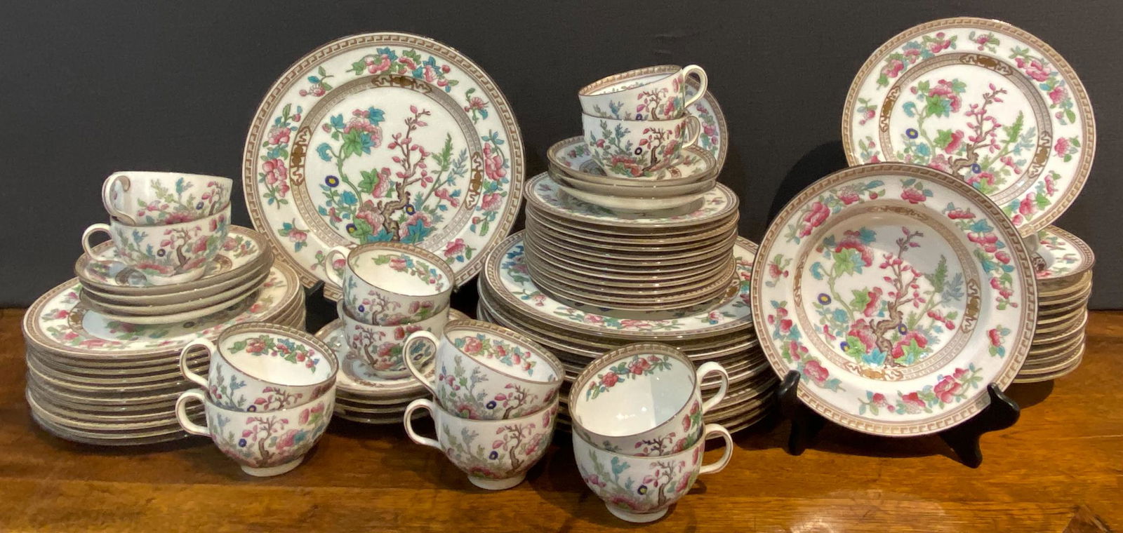 72 Pieces Of Royal Doulton (1 of 6)