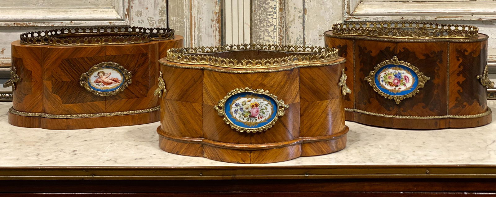 Three Nice Jardinieres With Sevres Style Plaques (1 of 8)