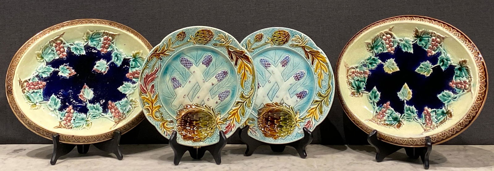 4 Pieces Majolica (1 of 5)