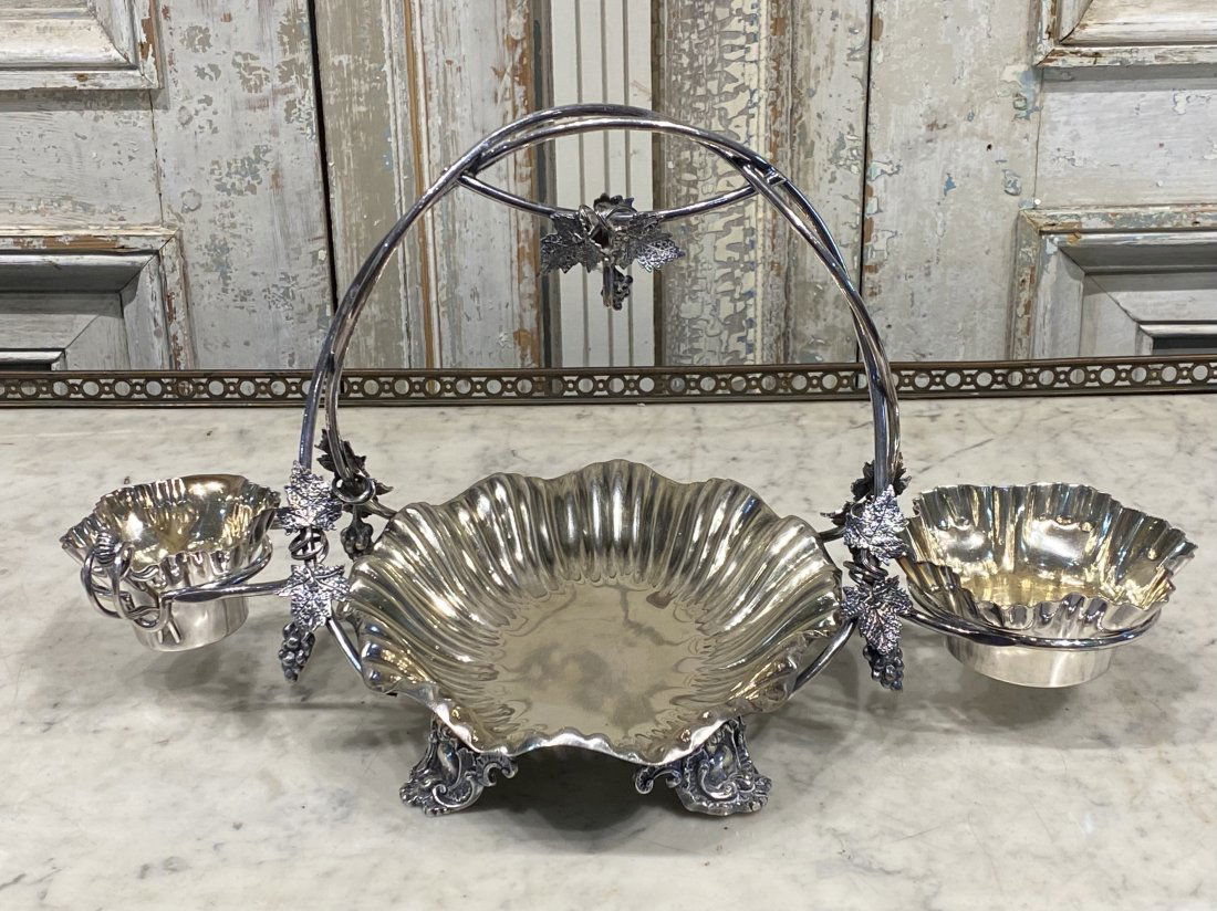 Lot of Various Silverplated Articles (1 of 4)