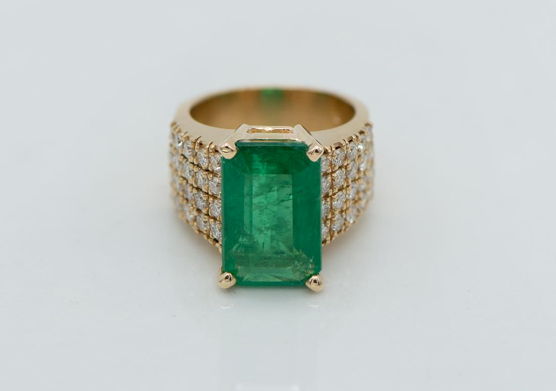 GIA Emerald And Diamond Ring In 18k YG (1 of 20)