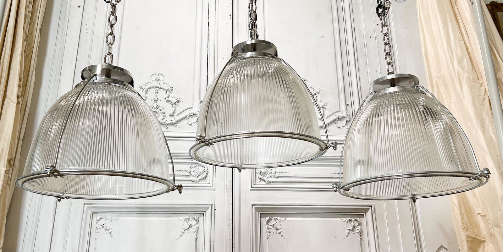 Three Modern Rolls Royce Factory Lights (1 of 10)