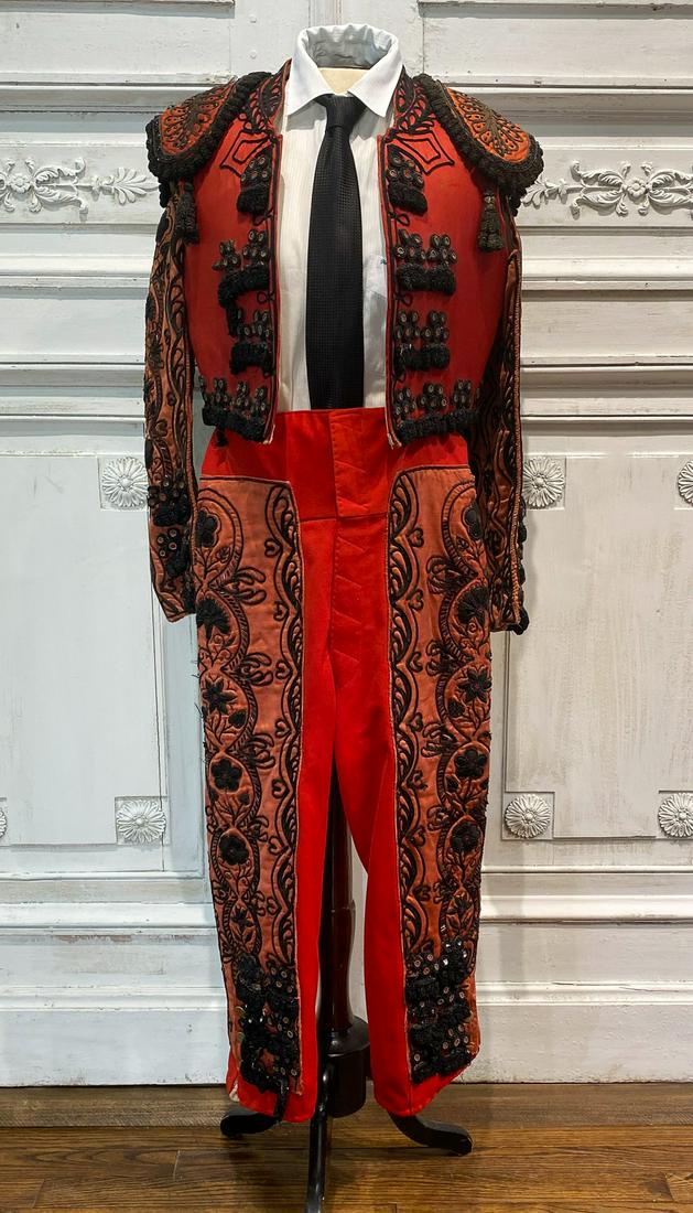 Vintage Matador Traje De Luces Suit (1 of 13)