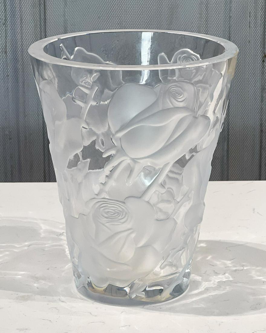 Lalique Ispahan Frosted Glass Vase (1 of 19)