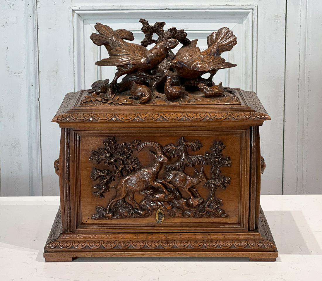 Black Forest Walnut Tantalus (1 of 13)