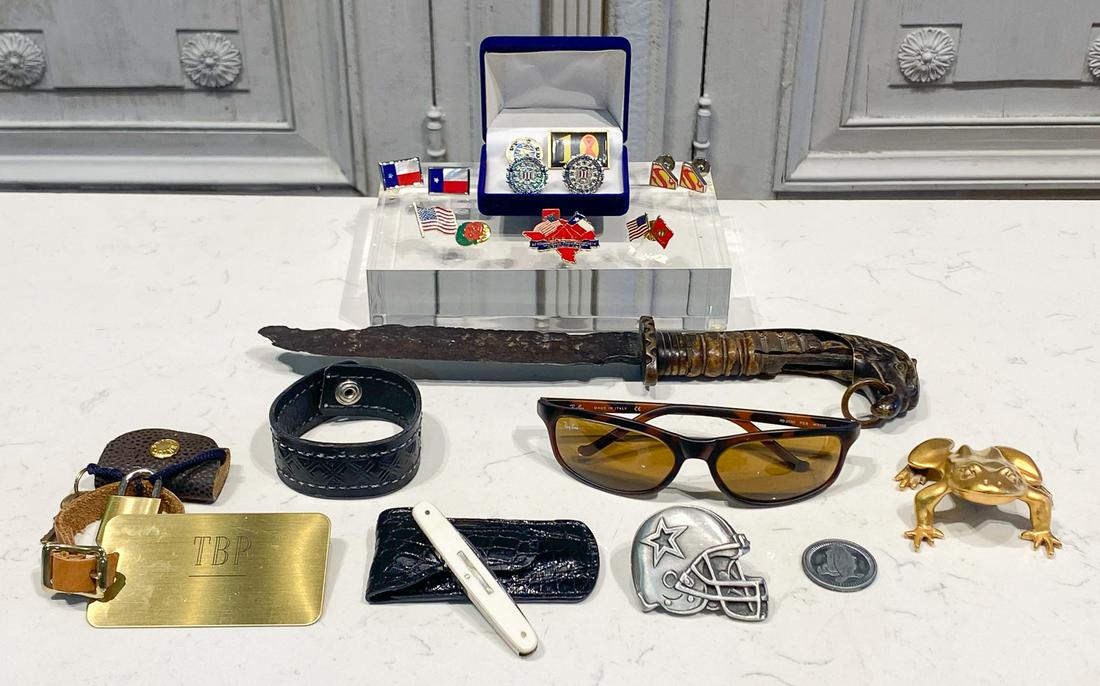 Men's Dressing Articles And Accessories (1 of 5)