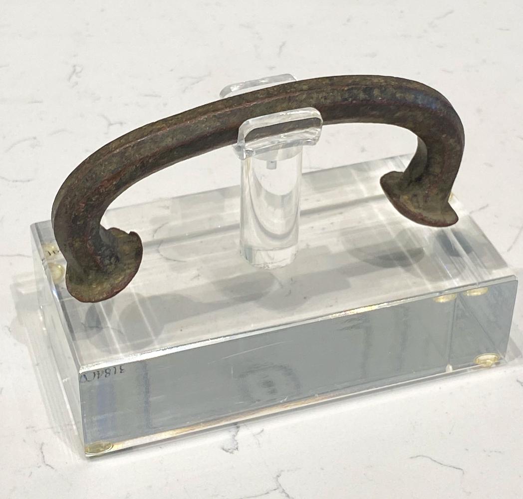 King Manilla Horseshoe Currency (1 of 3)