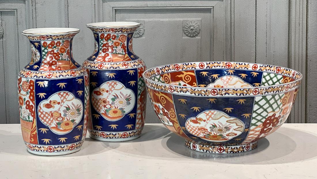 Imari Style Punch Bowl And Vase Suite (1 of 13)